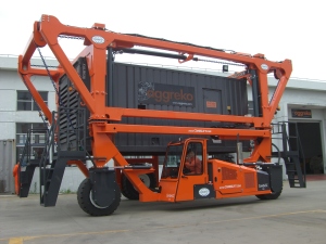 Telescopic Double Stacker Lowered